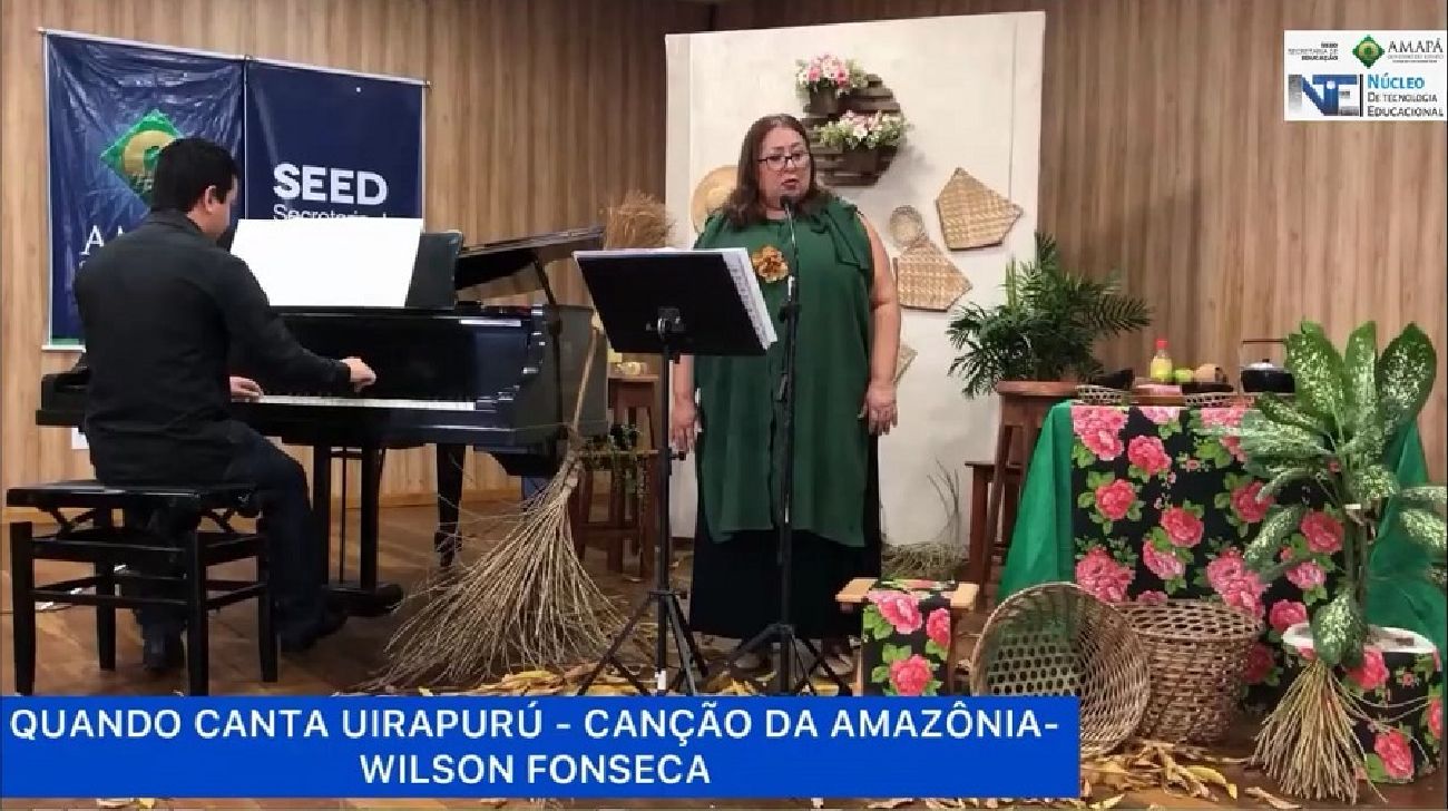 Foram onze lenda recitadas por meio de canto que contou com o apoio de mais de 15 servidores técnicos do centro Walkíria Lima.