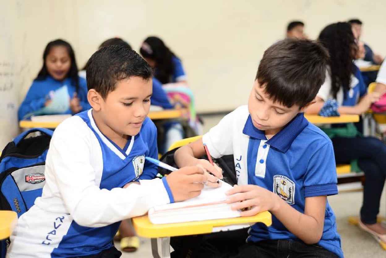 A chamada escolar é uma medida estabelecida em norma fundamental e necessária para a realização da matrícula escolar.