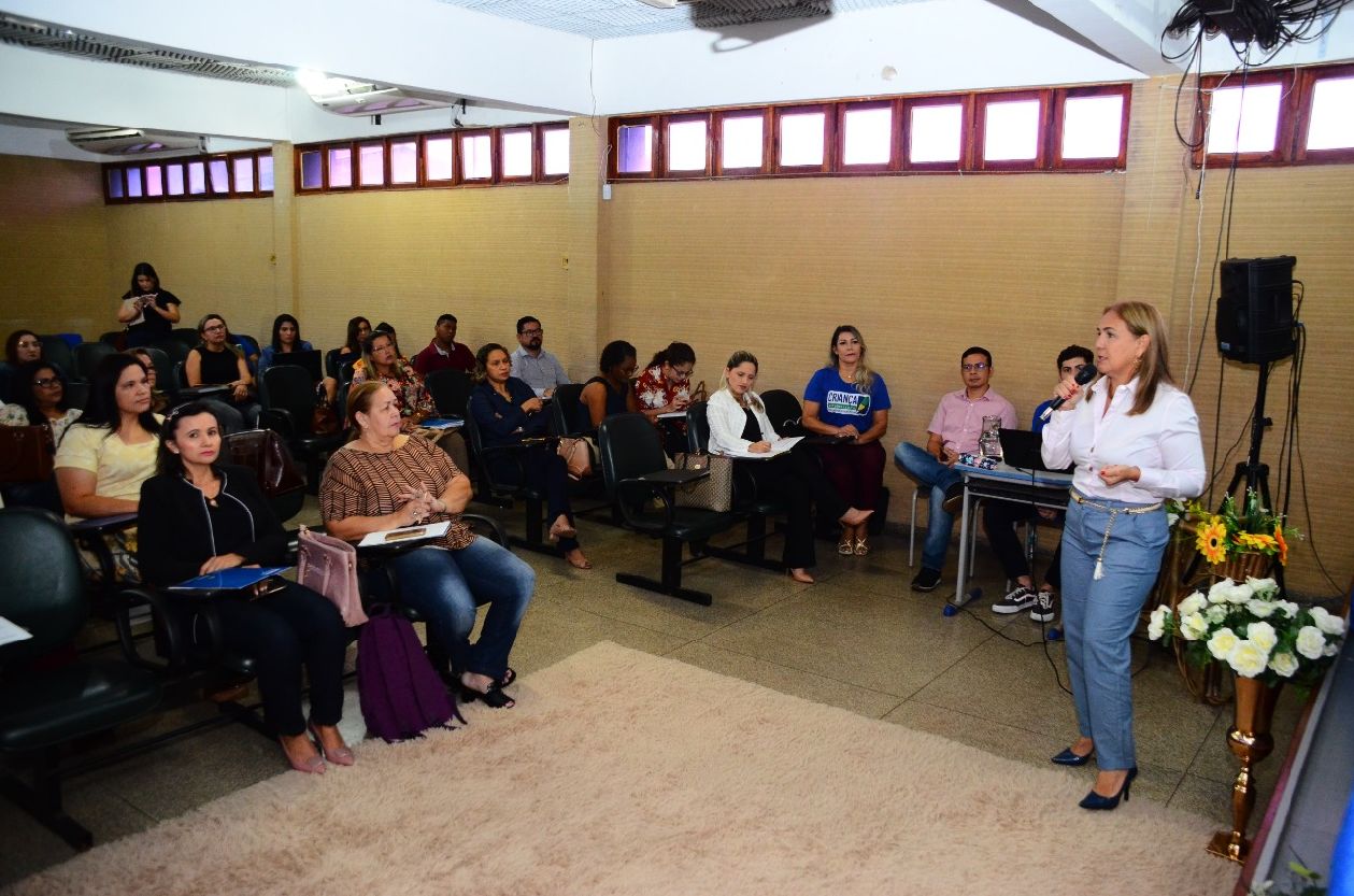 Programa Criança Alfabetizada busca alfabetizar as crianças do Amapá na idade certa.