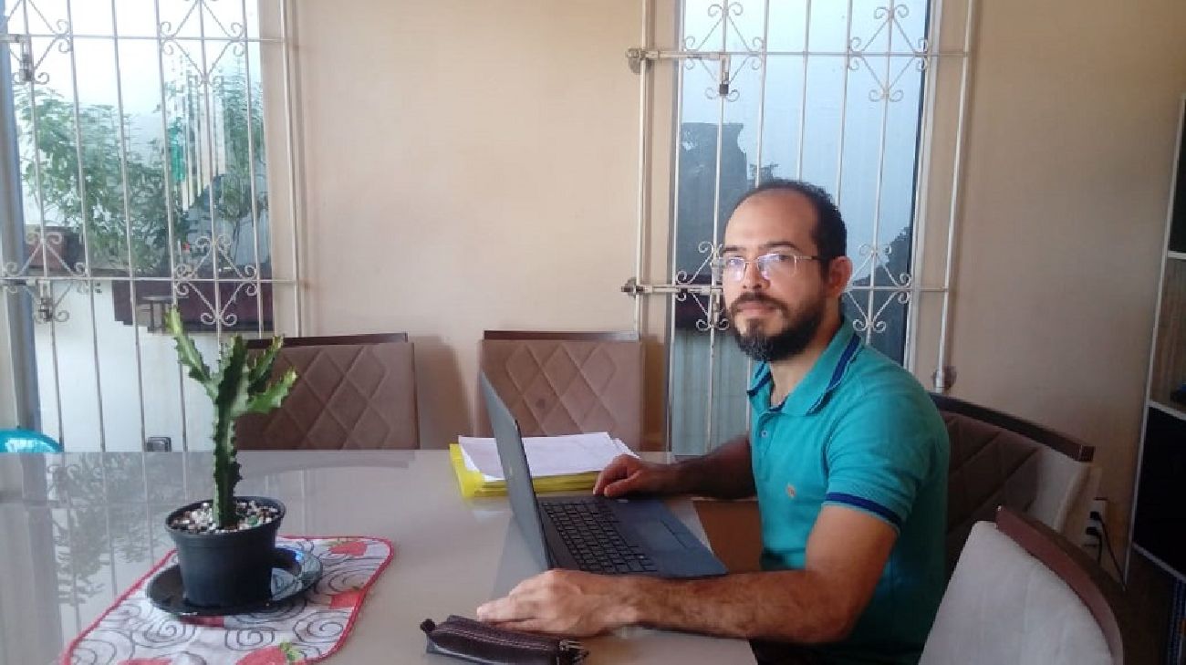 Professor de língua estrangeira, Marcionai da Silva conta que, em geral, os alunos têm se adaptado bem à nova metodologia