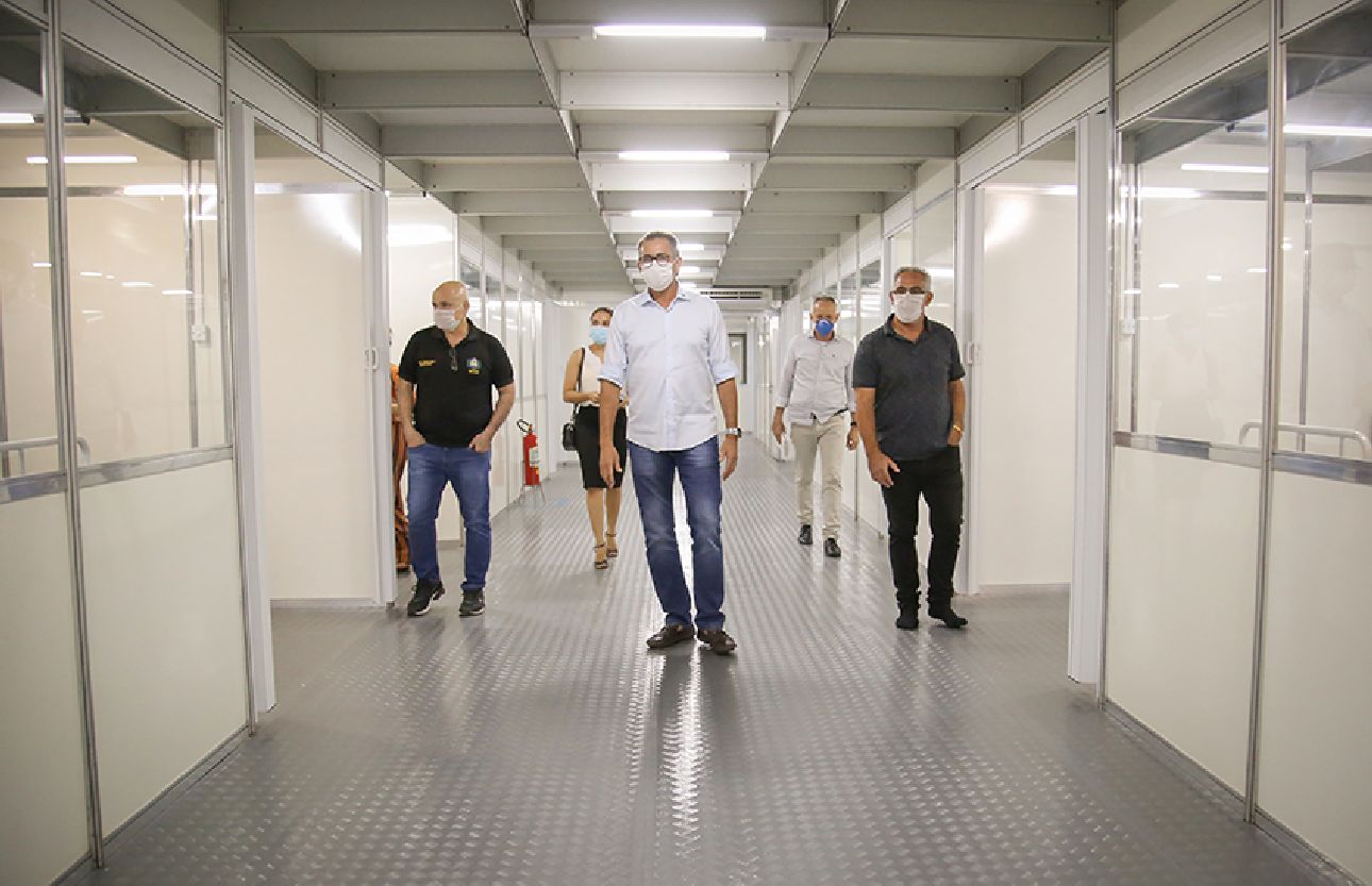 Unidade em Santana é a terceira instalada pelo Governo do Estado para atender pacientes com coronavírus.