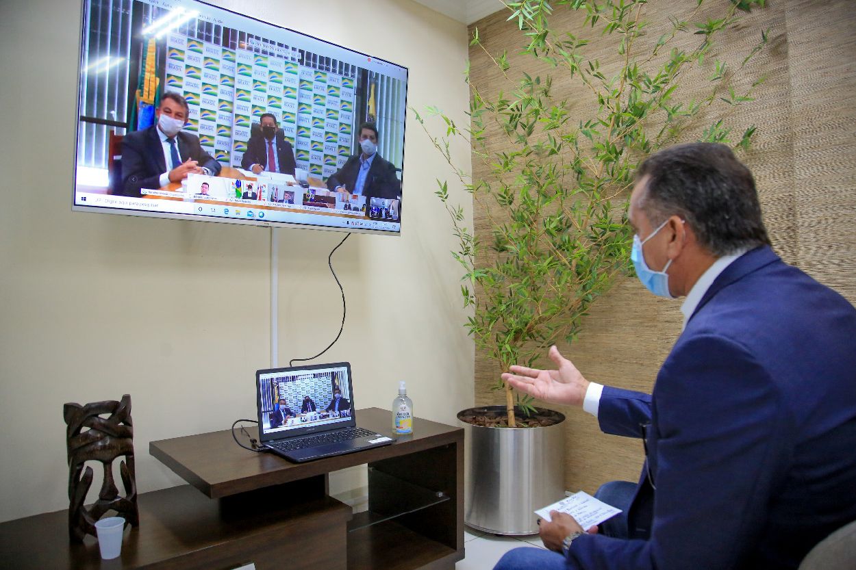 O vice-presidente Mourão solicitou apoio dos governadores no enfrentamento ao desmatamento e reforçou o empenho no Fundo Amazônia, para trazer investimentos para a região