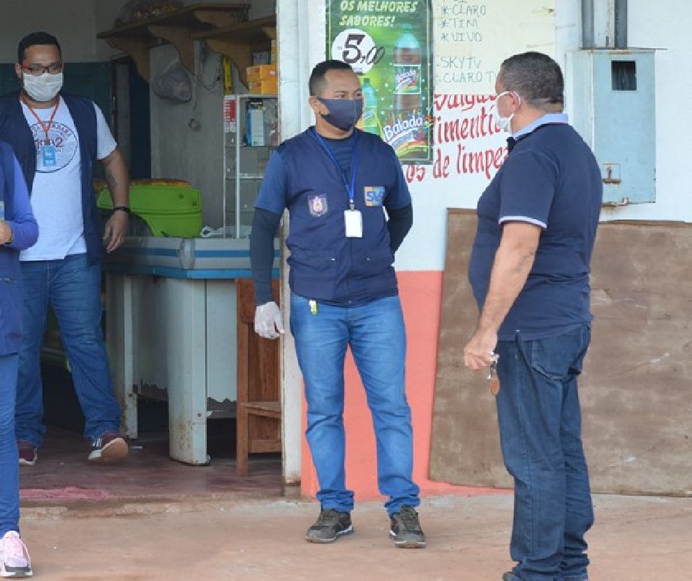Equipe de agentes de saúde em Pedra Branca do Amapari.