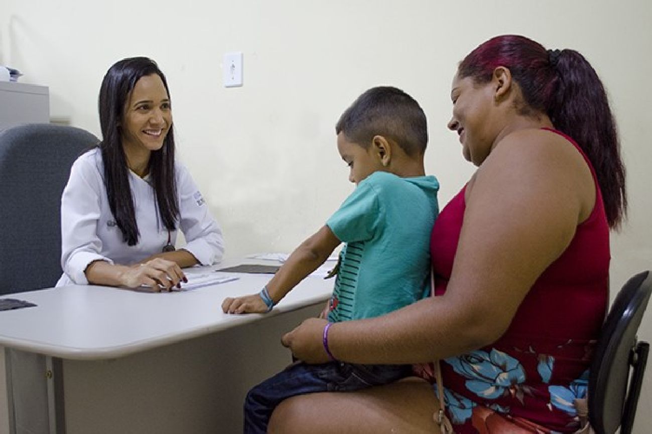 É importante os pacientes manterem os contatos atualizados.