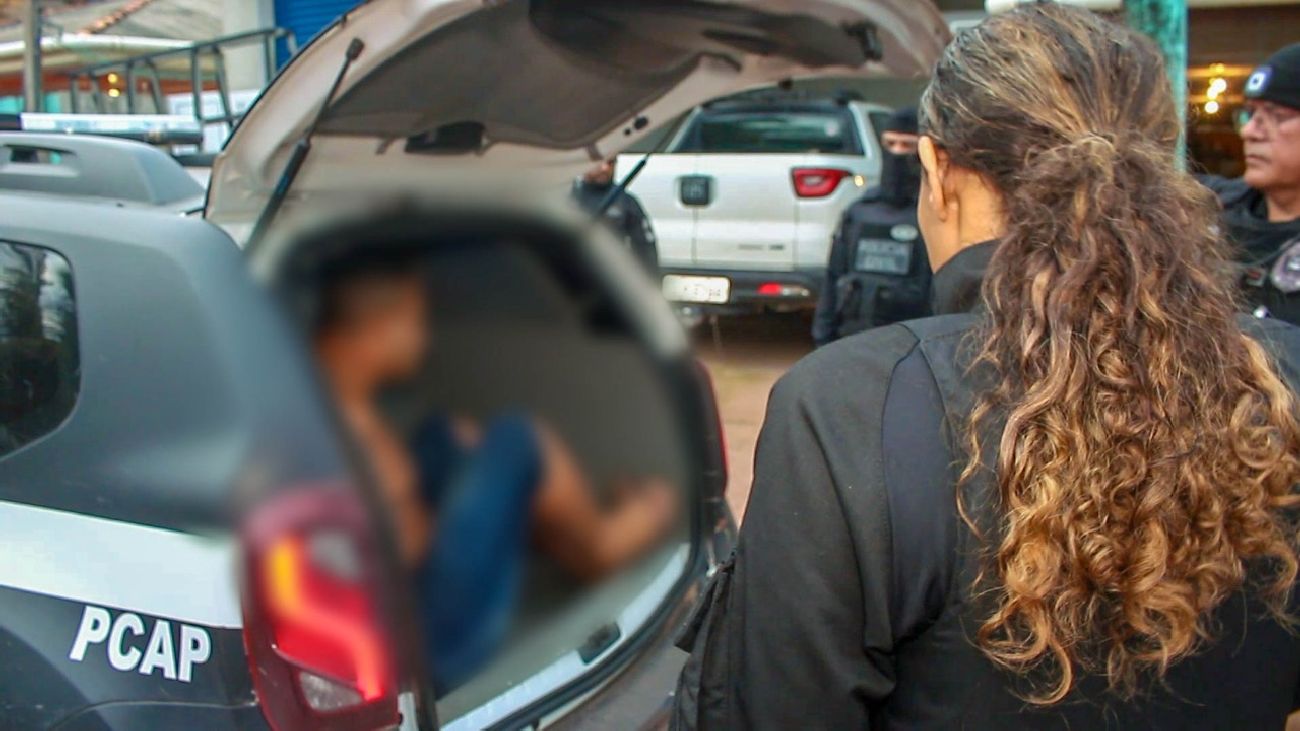 O botão do pânico funciona em um smartphone que será entregue para as vítimas de violência doméstica.