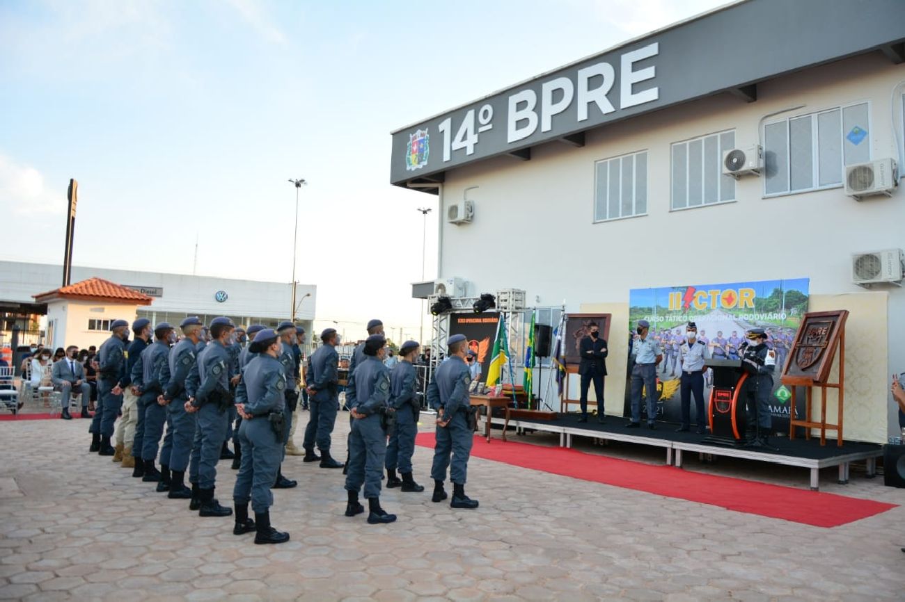 Os policiais rodoviários atuam em diversas operações e apreensões de armas e drogas.