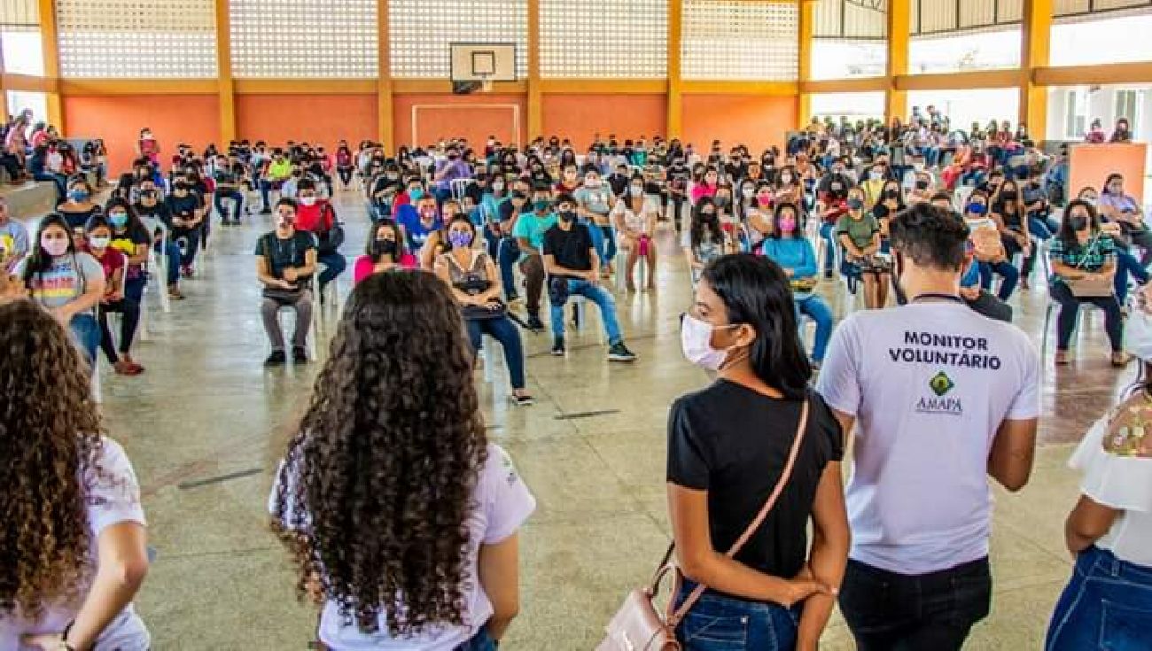 A inciativa é uma parceria entre governo e Sebrae, e aconteceu na quadra da Escola Antônio Munhoz, localizada no conjunto Macapaba
