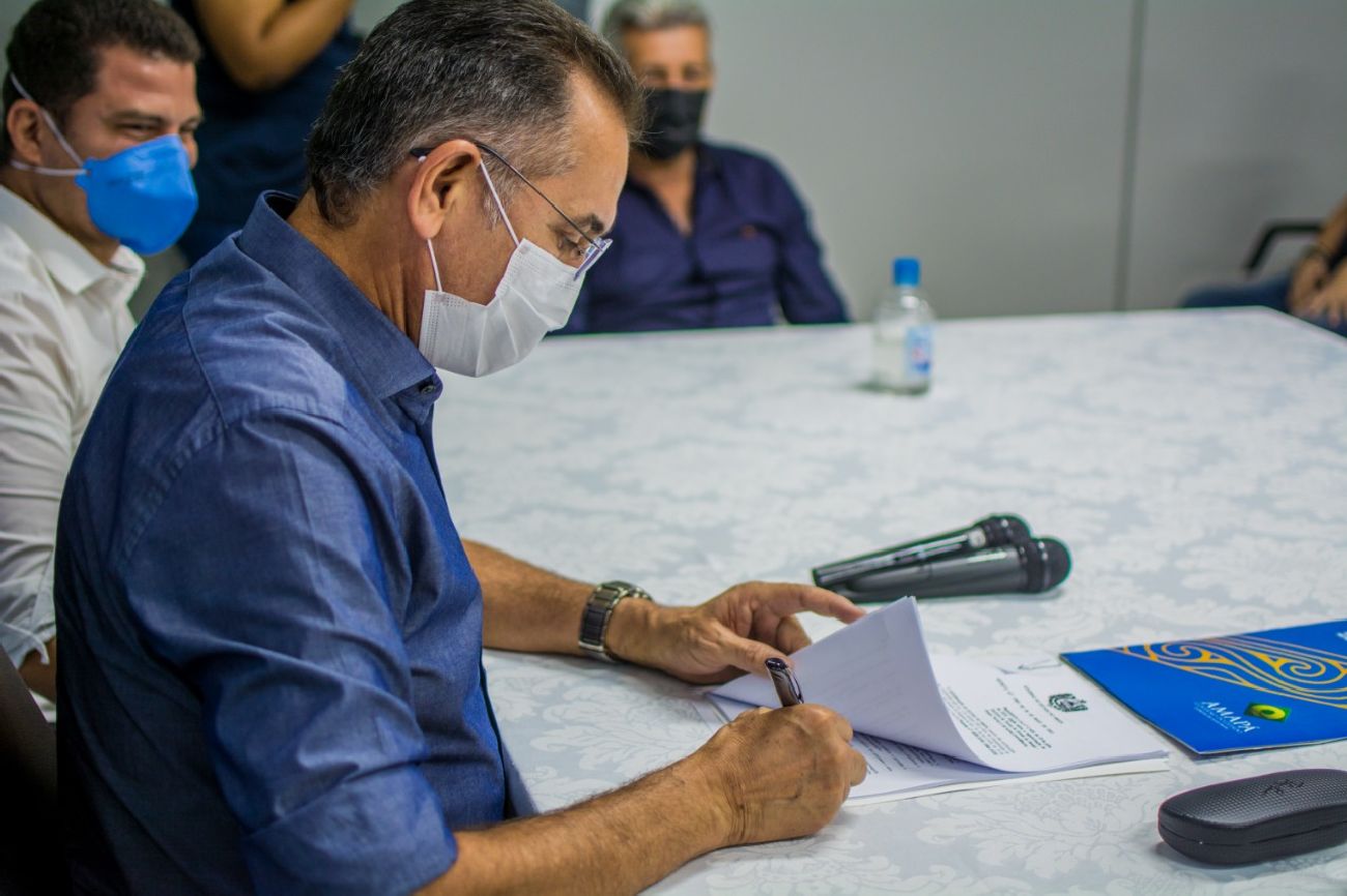 Assinatura do decreto que regulamenta as operações aconteceu na quinta-feira, 6.