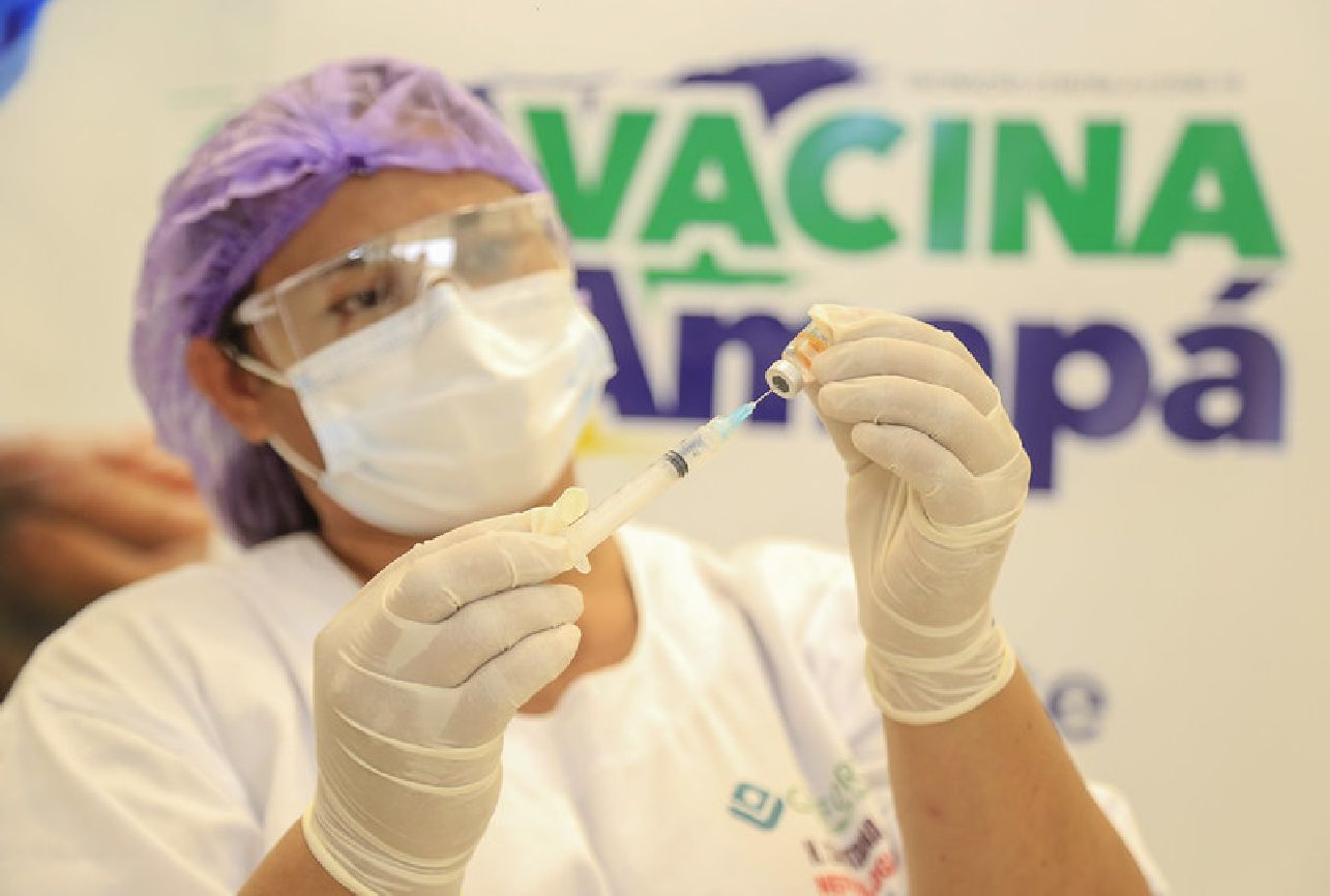 Imunizar estas pessoas é importante para protegê-las e evitar a hospitalização.