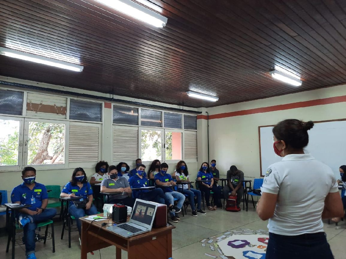 Projeto realiza cursos de capacitação, incentivo ao empreendedorismo e inserção no mercado de trabalho.