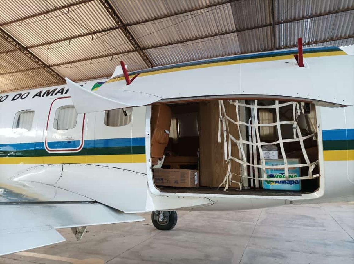 Laranjal do Jari, Oiapoque e Vitória do Jari recebem as vacinas via aérea