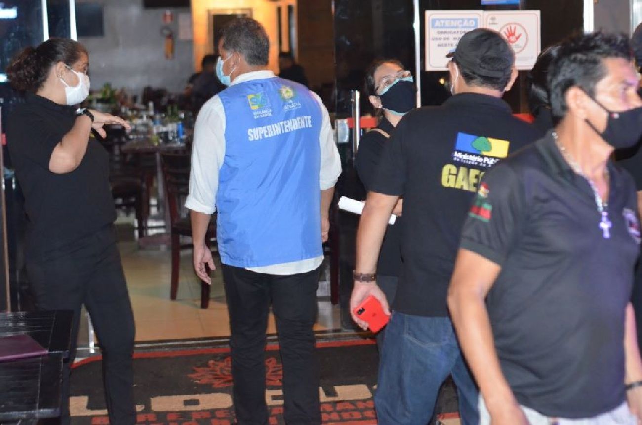 Sete estabelecimentos comerciais foram notificados e dois fechados