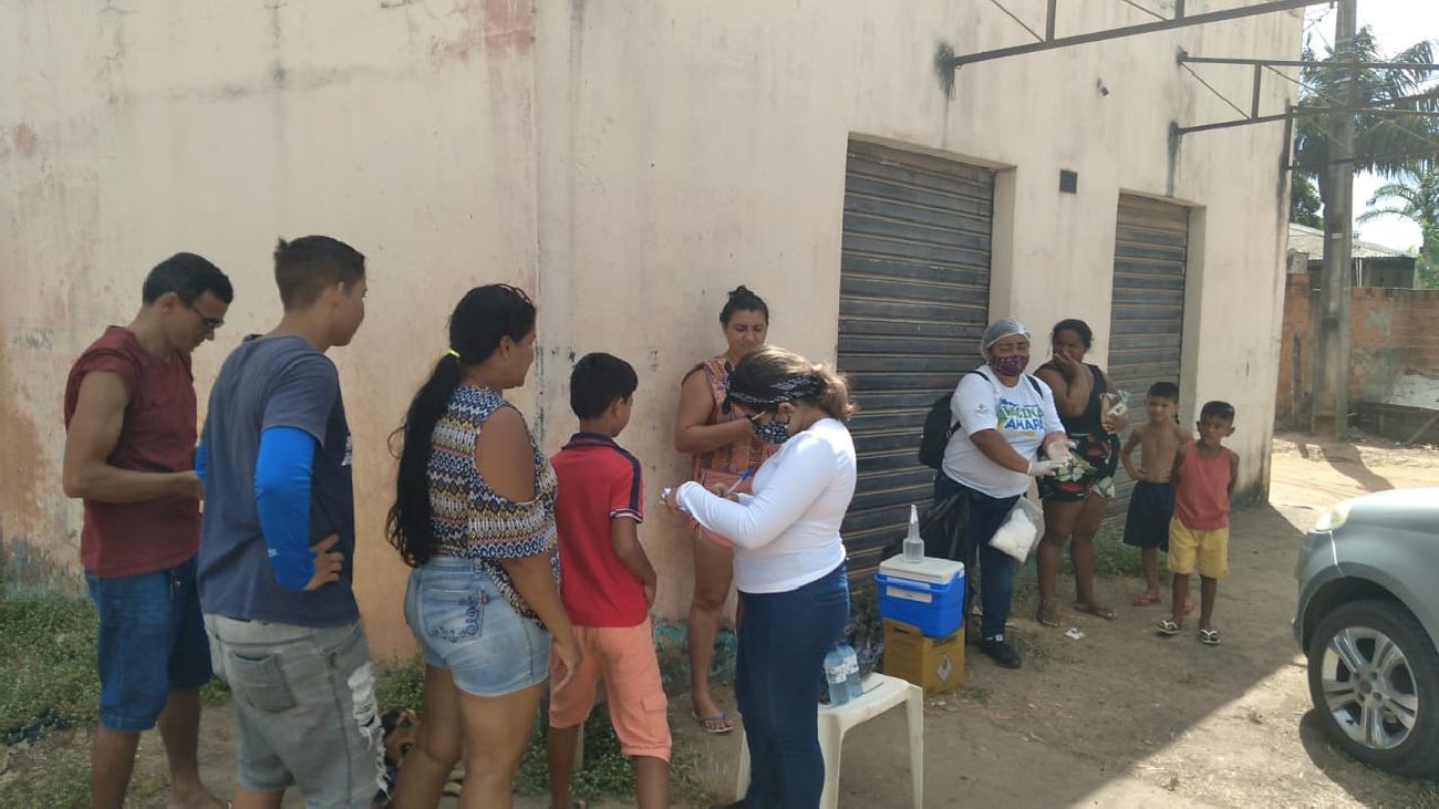 A varredura vacinal ocorre de casa em casa nos bairros periféricos de Macapá e Santana
