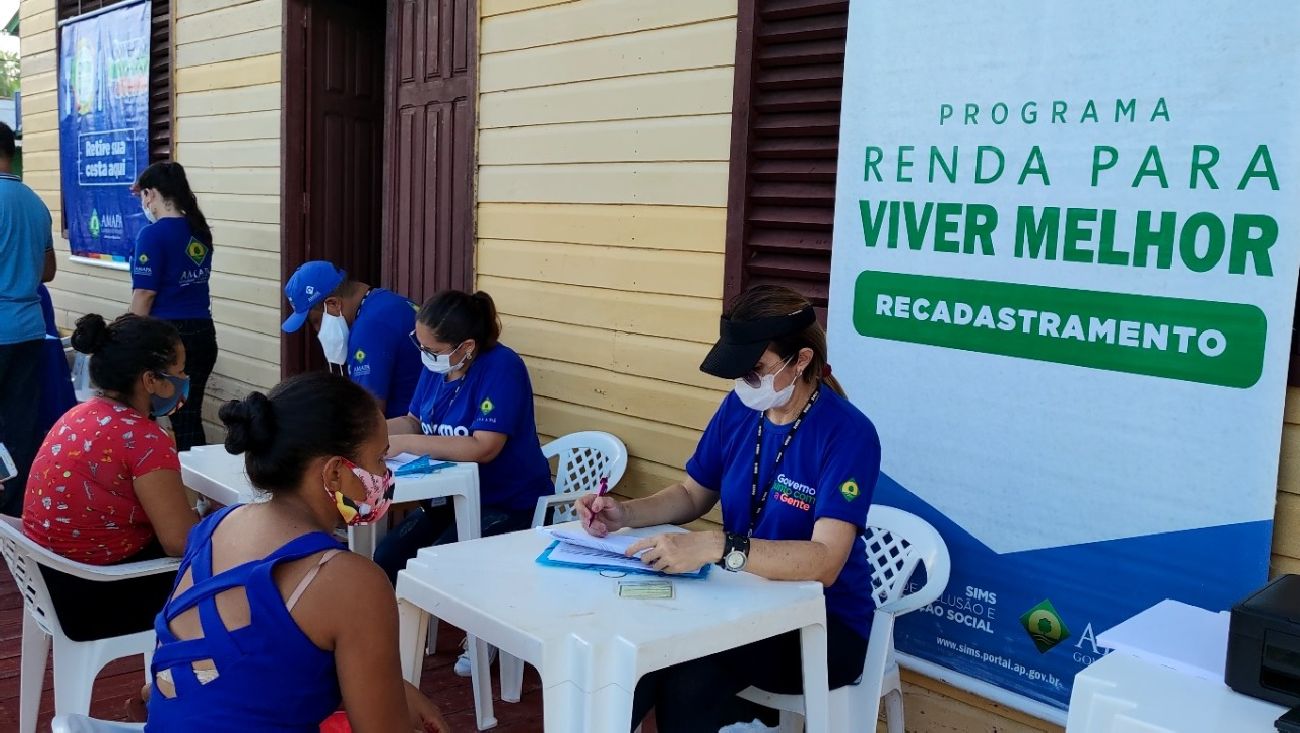 As ações também tiveram como objetivo informar a população de Bailique sobre os programas sociais do Governo do Estado