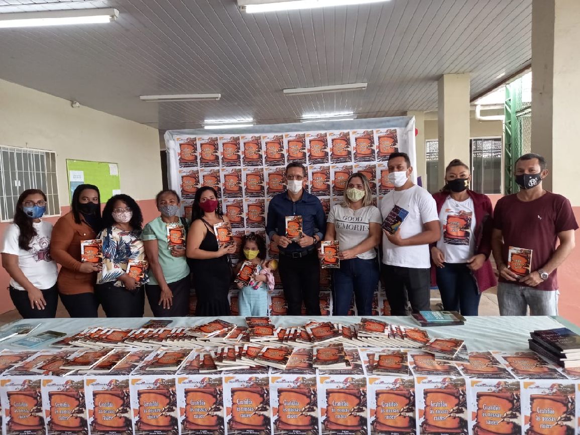 Objetivo da obra literária é despertar o hábito da gratidão em estudantes e outros leitores.