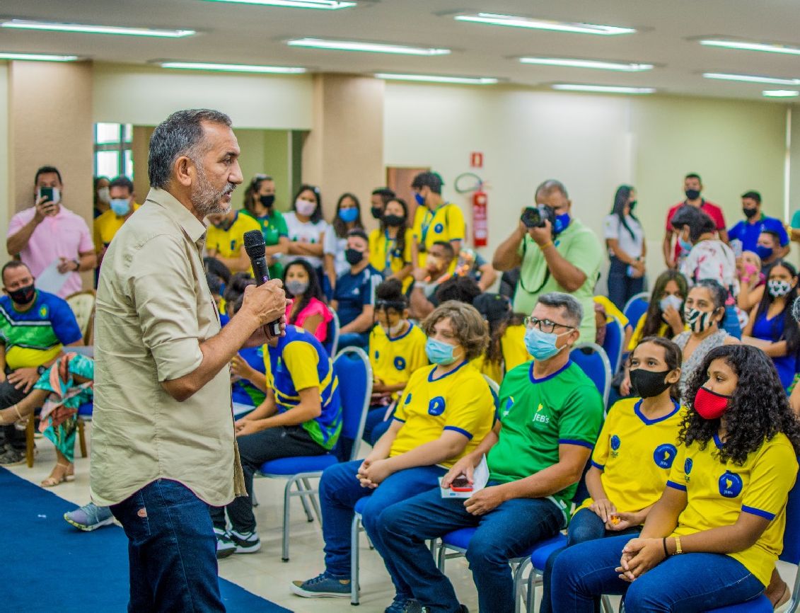 Todos que estiveram na competição foram homenageados com recebimento de certificado de Honra ao Mérito.