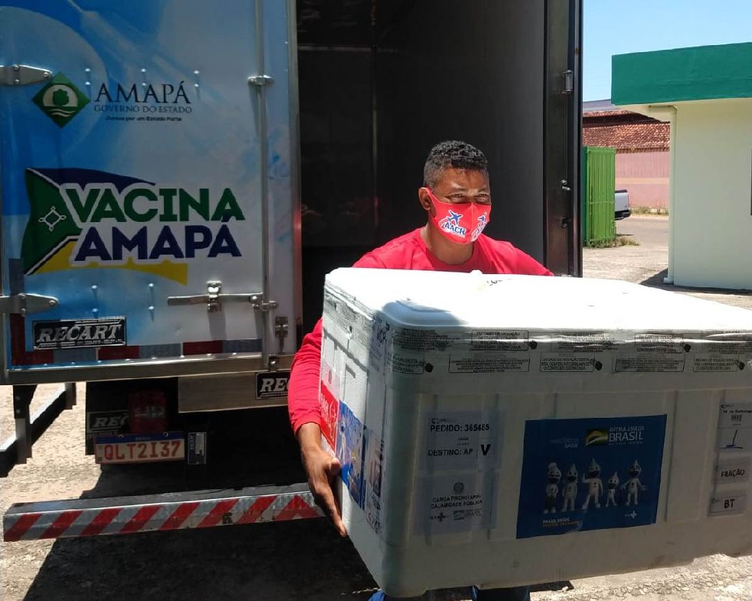 As vacinas chegaram no início da tarde desta sexta-feira, 10.