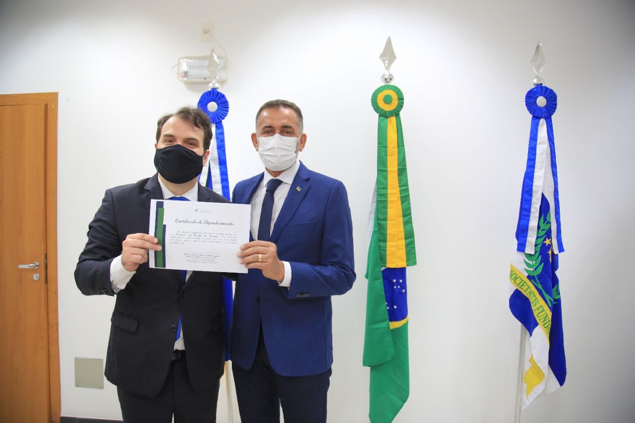 Homenagem aconteceu nesta quinta, 16.