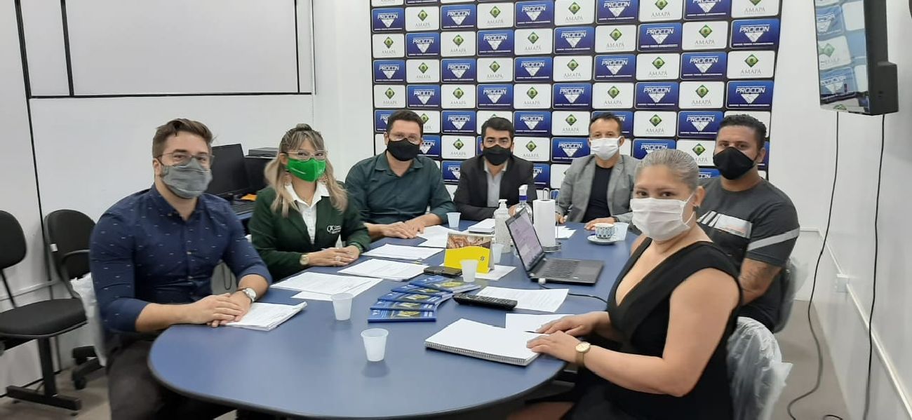 Procon em reunião com empresas apresentando a CIP Eletrônica.
