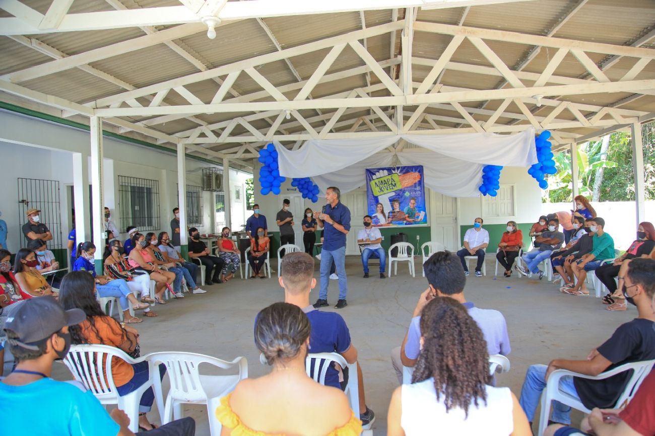 O encontro promoveu um momento agradável entre juventude e o governador onde puderam relatar suas experiencias e solucionar duvidas a respeito do programa.