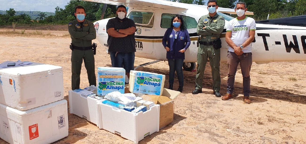 Oiapoque, Laranjal e Vitória do Jari receberam a vacina por via aérea.