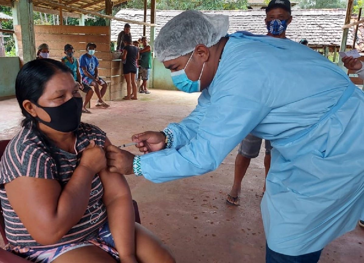 No primeiro lote de vacinas enviado em janeiro pelo Ministério da Saúde, foram disponibilizadas 16 mil doses de vacina para população indígena.