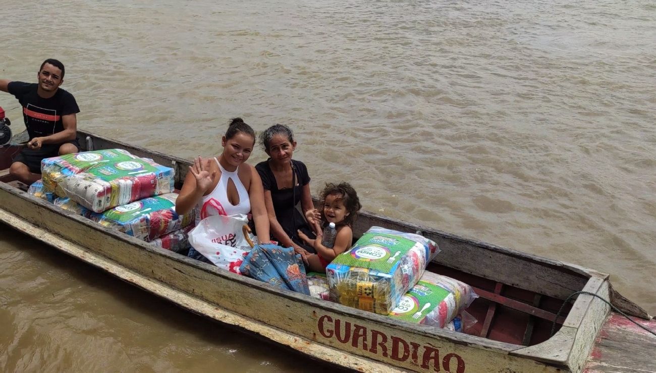 Cestas de alimentos chegaram para 1,3 mil famílias