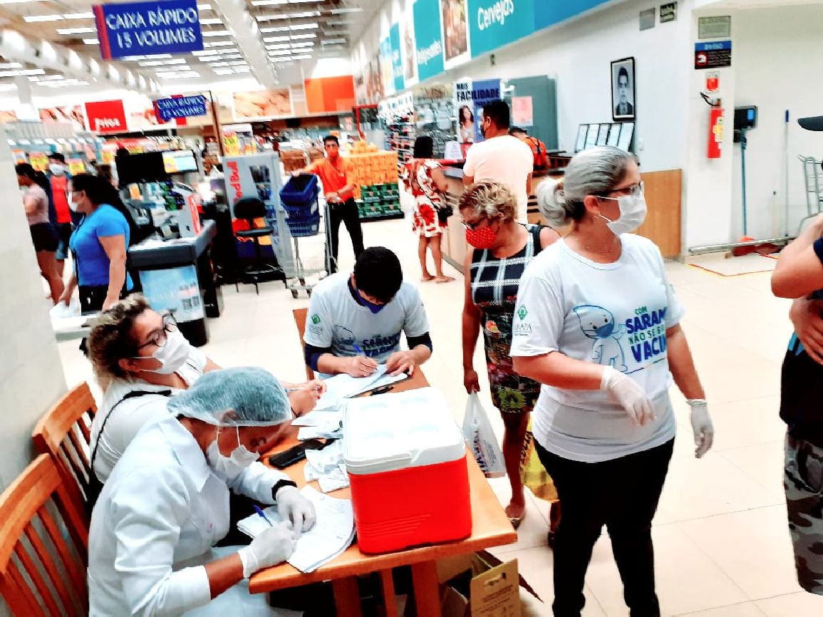 As ações de vacinas ocorreram de casa em casa e em lugares públicos