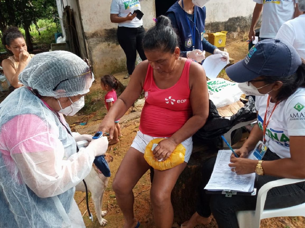 A ação de testagem em massa e vacinação também foram realizadas em locais isolados do município.