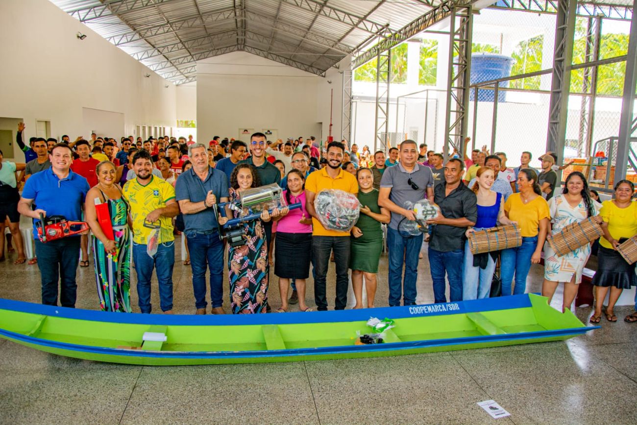 As entregas dos kits ocorreram nas localidades de Vila Maranata e Curuçá, no município de Mazagão