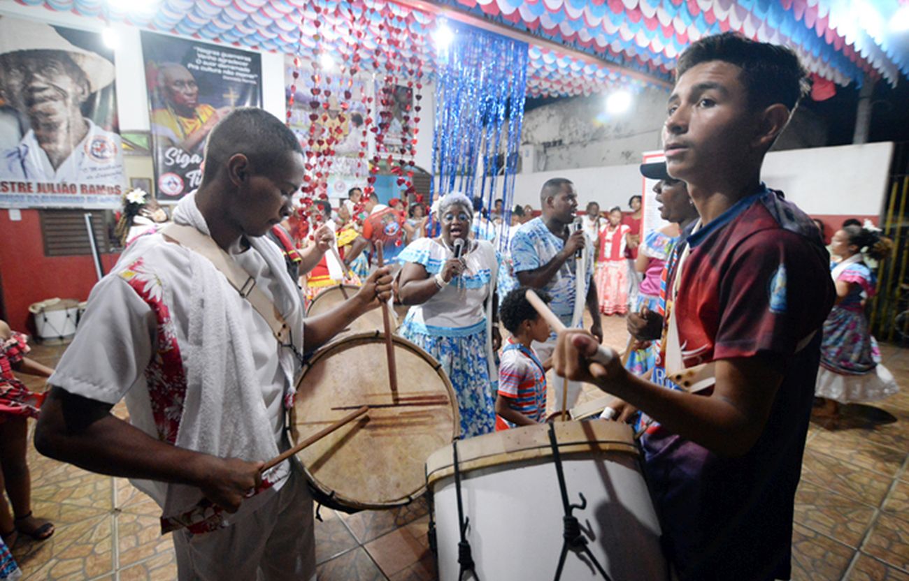 Dia Estadual do Mararabaixo terá caixas rufando por todos os grupos do Ciclo do Marabaixo e convidados