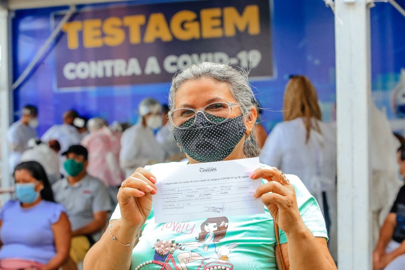 Lúcia Saraiva recebeu o resultado negativo de seu teste para covid-19.