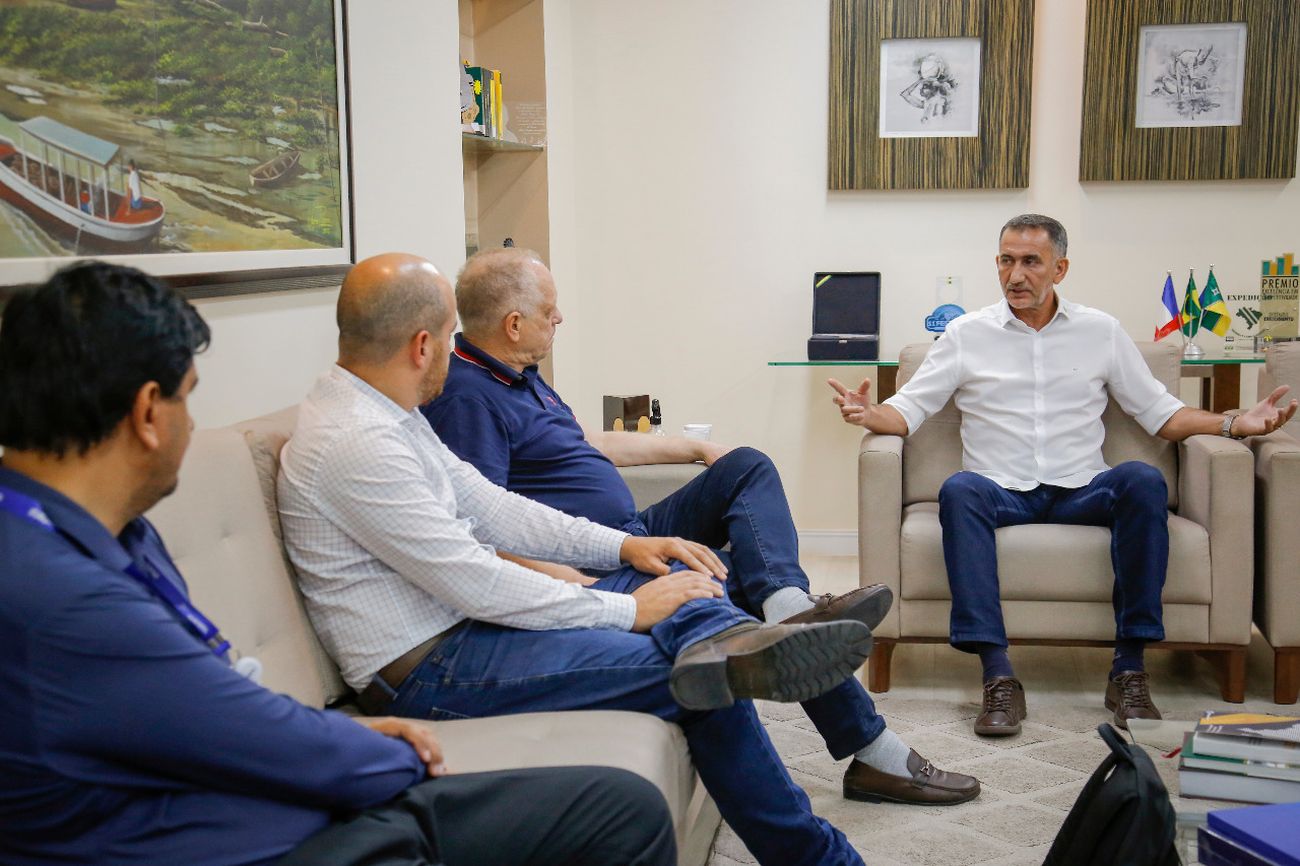 Governador reuniu com representantes da Cea Equatorial e da empresa Manserv, nesta quarta,22, no Palácio do Setentrião