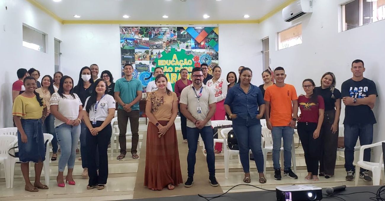 O encontro reuniu profissionais do Estado e do município de Jari.