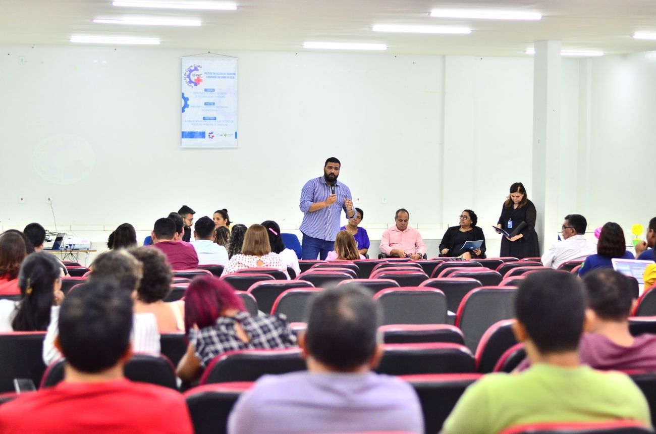 Secretário de Estado da Saúde, Juan Mendes, destacando a importância da Segurança do Trabalho nas unidades hospitalares