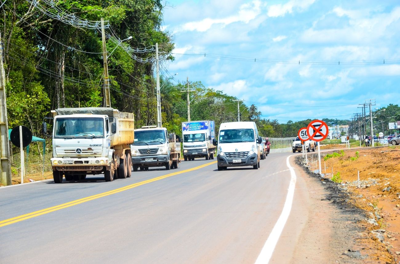 Medida faz parte do planejamento da obra. As rodovias ficarão interditadas até que o viaduto seja totalmente erguido
