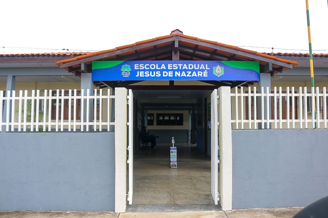 Foram implantados refeitório, vestiários e área de descanso para melhor comodidade dos estudantes.