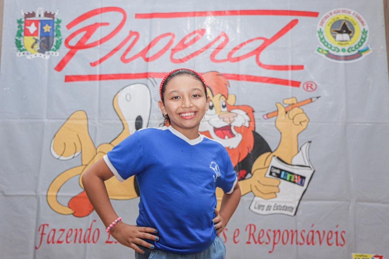 Analice Malafaia, de 10 anos, estuda na Escola Estadual José de Alencar