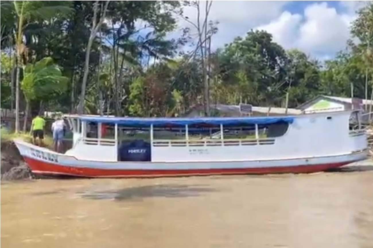 Caesa utiliza cinco barcos para levar a água doce até as comunidade