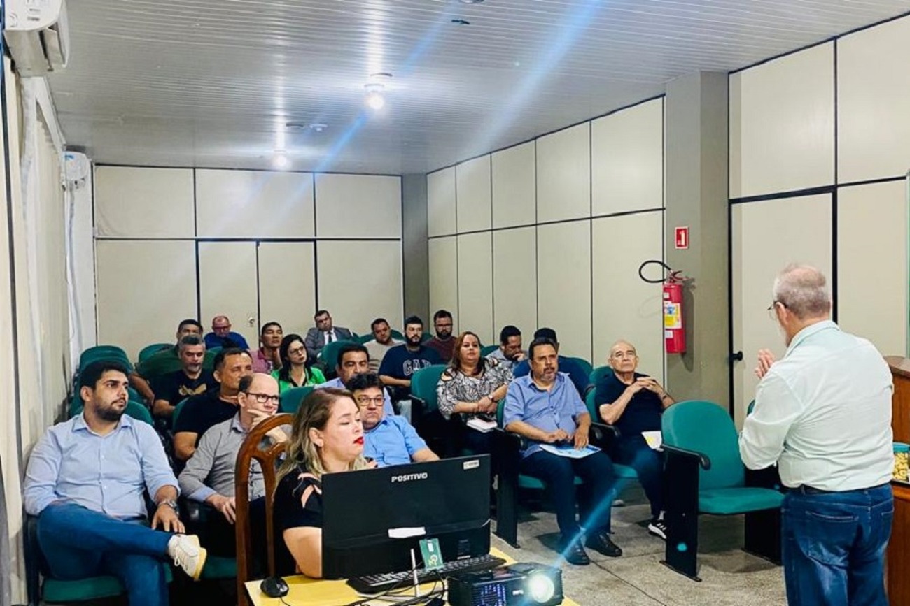 O encontro discutiu ações para otimizar recursos na administração pública estadual
