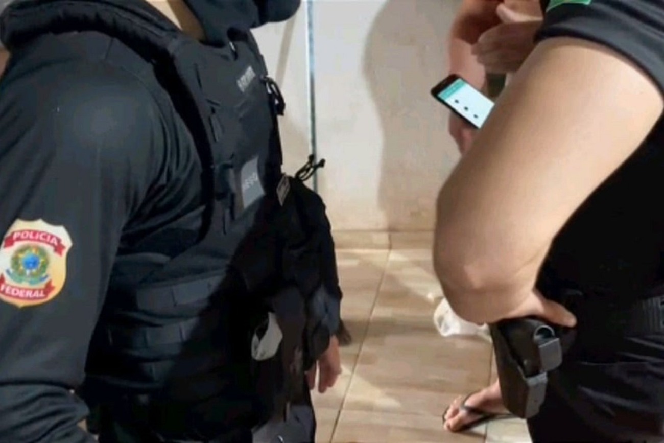 Grupo negociava drogas em aplicativo de mensagem que remetia doação de animais