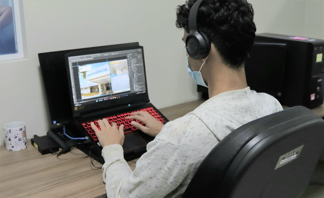 LER e DORT são normalmente causadas por atividades contínuas e repetitivas como uso de computadores