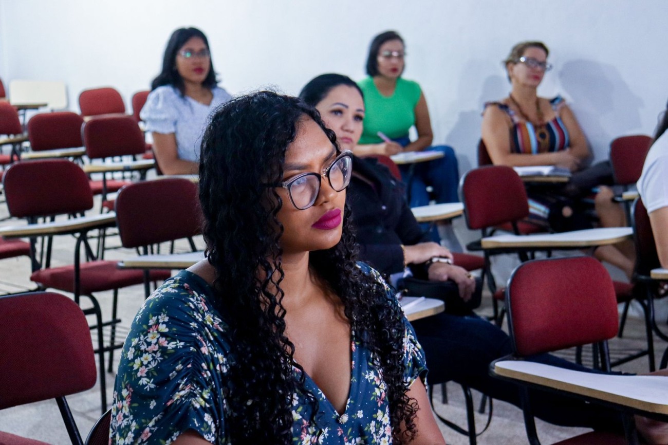 Durante a capacitação, os profissionais reciclam aprendizados