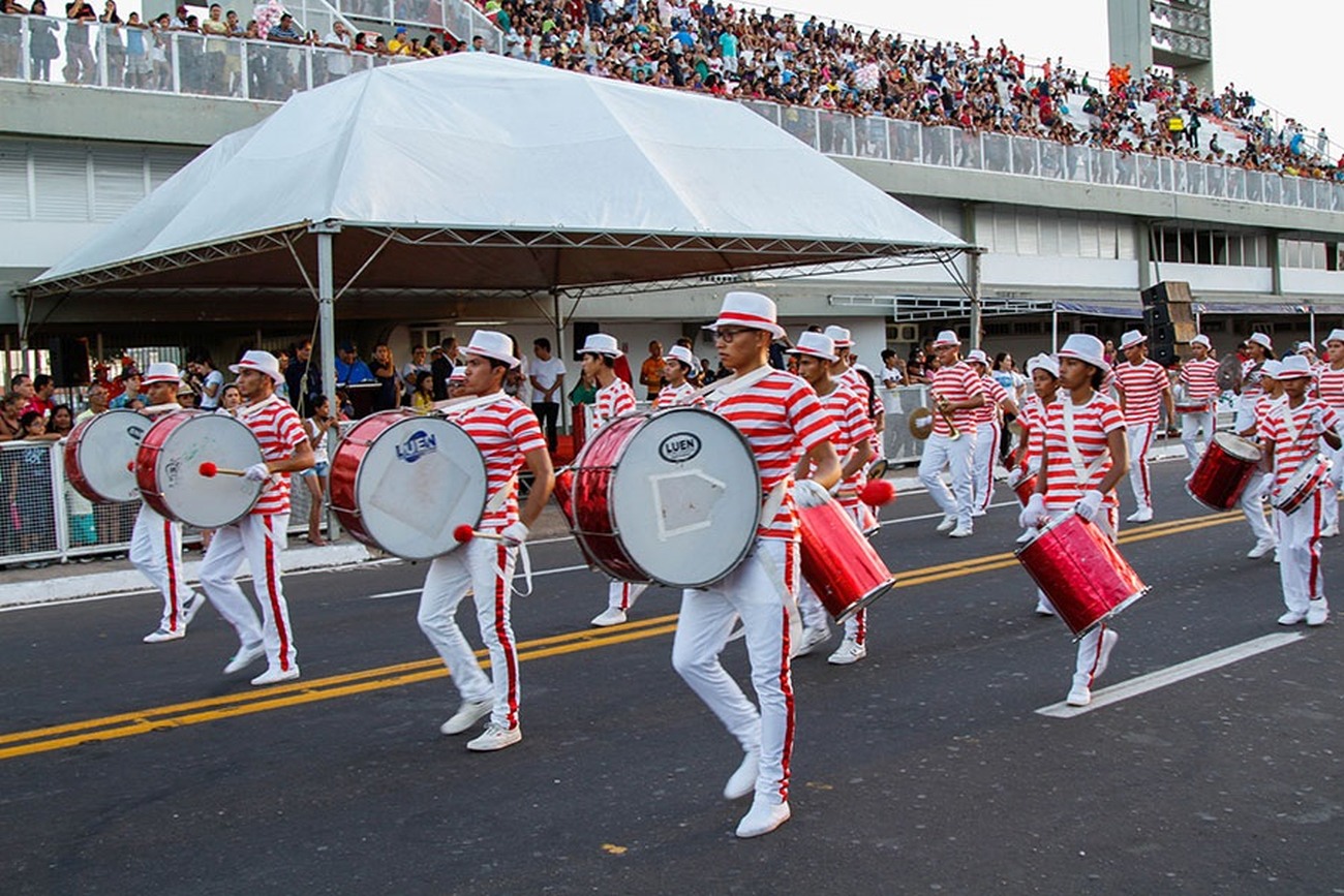 Sambódromo volta a receber o desfile cívico estudantil, após seis anos, o último aconteceu em 2017