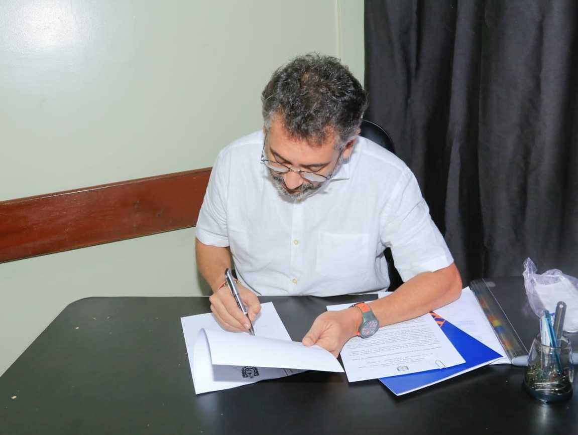 Clécio assinou o decreto nesta sexta, 6.