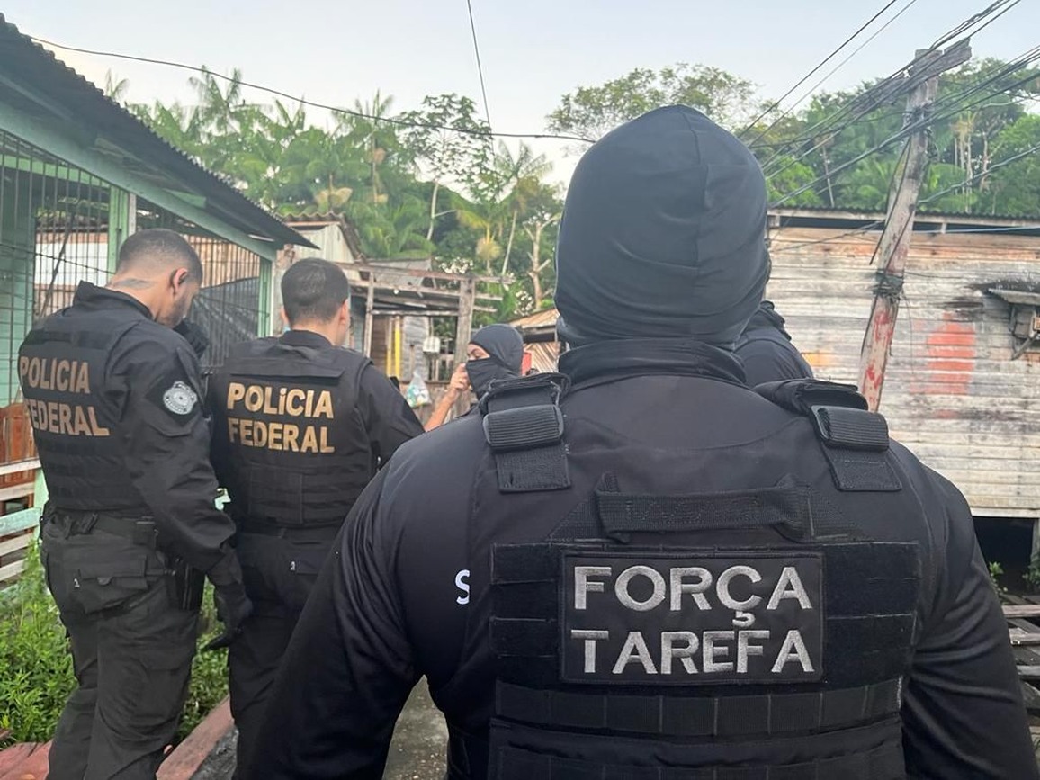 Investigações apontaram que uma das suspeitas aliciava pessoas para integrar grupo criminoso