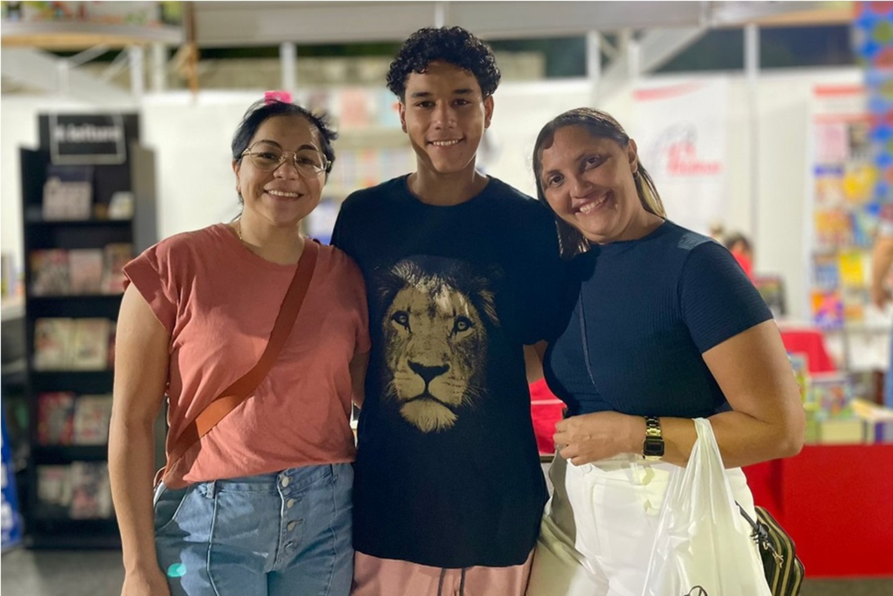 Folia Literária reúne famílias e amigos como a promotora de vendas Lucélia Torrinha, de 37 anos
