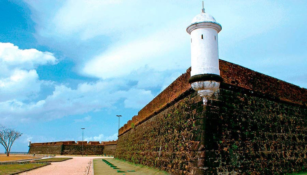 A Fortaleza de São José é um dos locais imperdíveis.