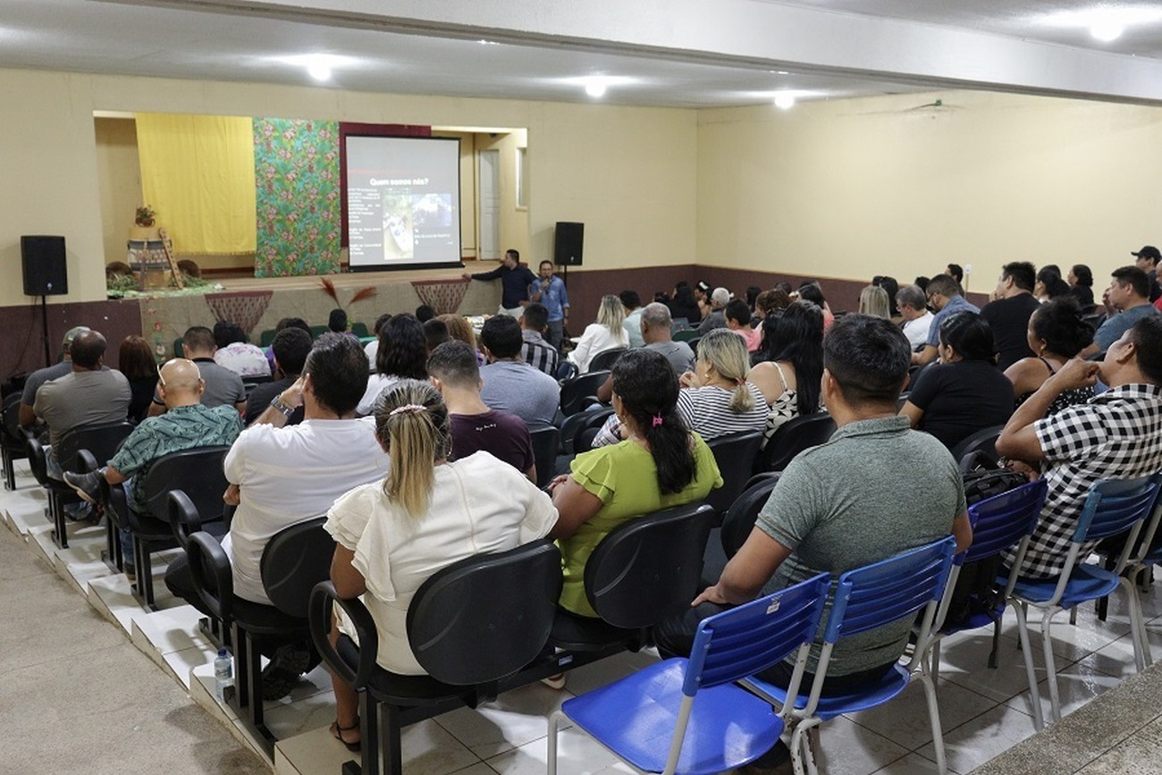 Os kits irão beneficiar 146 professores do ensino modular indígena