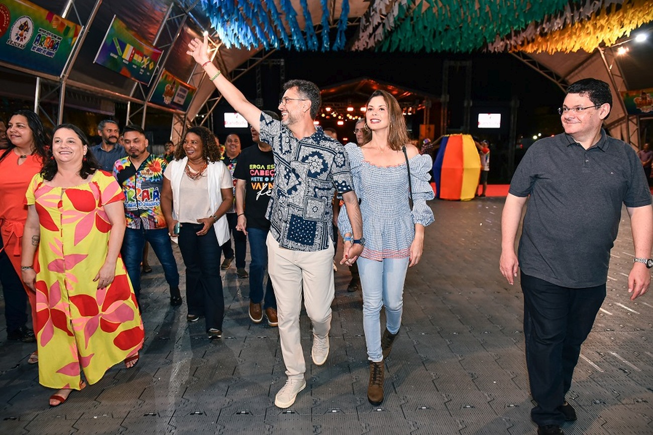 Ministra da Cultura, Margareth Menezes, e governador Clécio Luís visitaram cidade junina